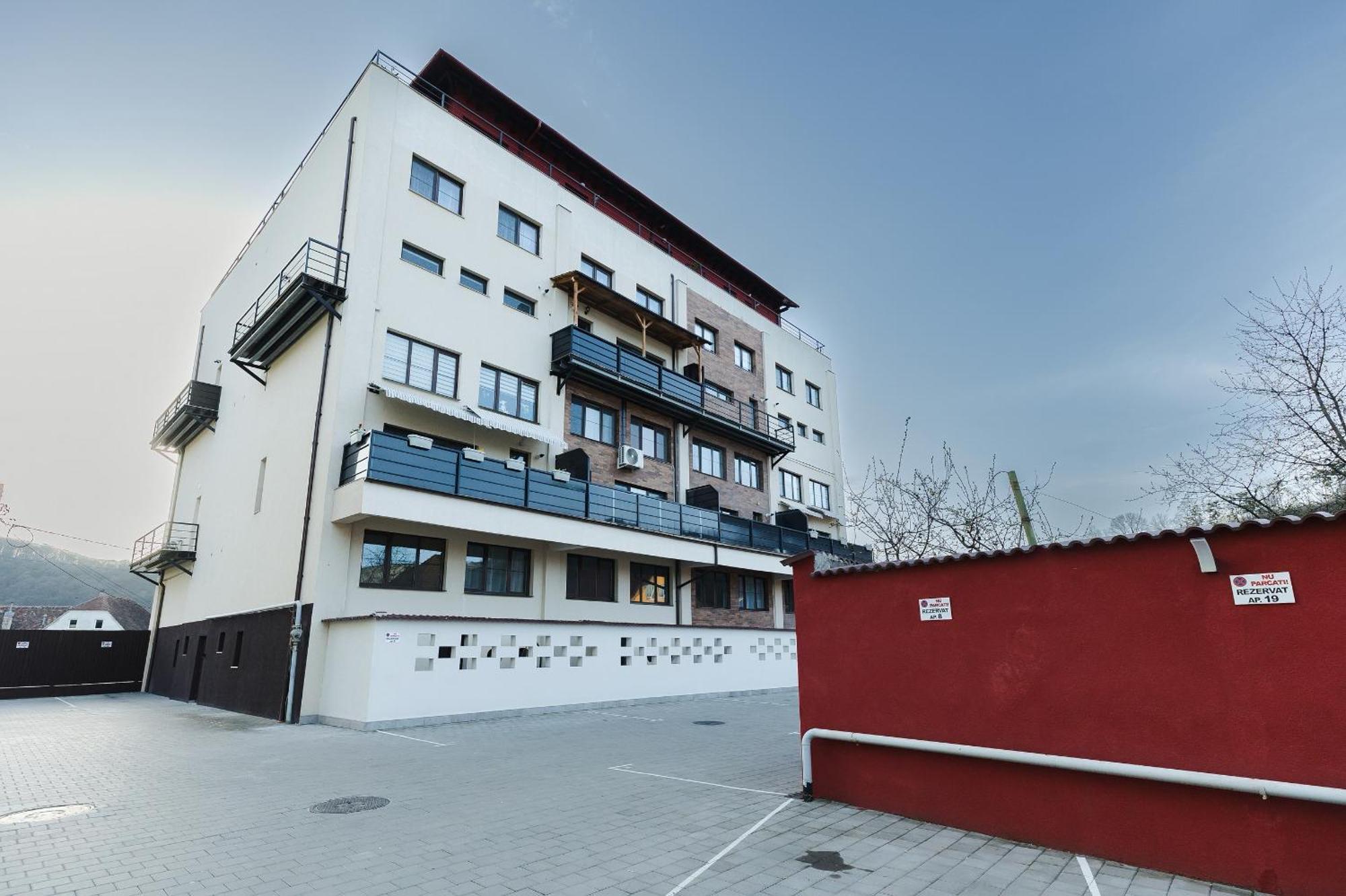 סיגישוארה Caesar Residence מראה חיצוני תמונה